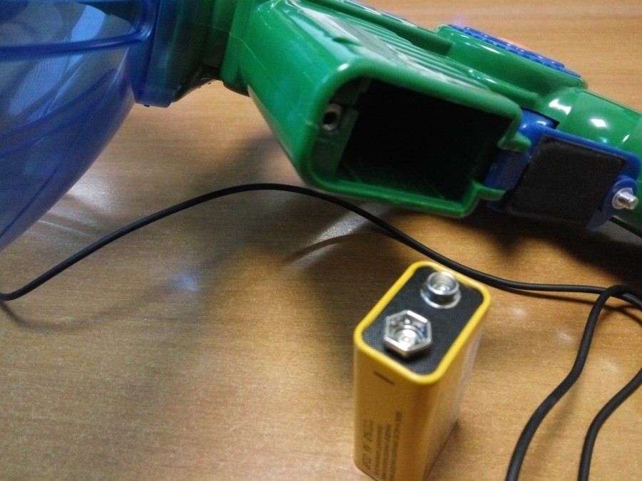 podslushivayushee ustrojstvo igrushechnoe yunyj syshik