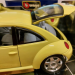 Volkswagen New Beetle 1:18 Bburago коллекционная модель автомобиля фото - 12