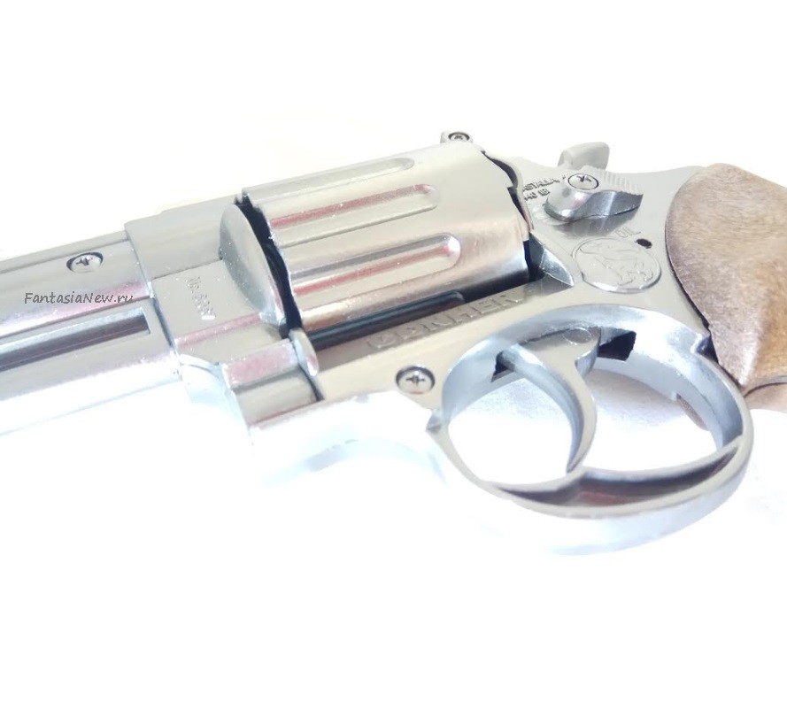 Револьвер r8 пистон. Револьвер пистонный металл. Игрушечный револьвер gonher. Железный револьвер. Gonher 3125.